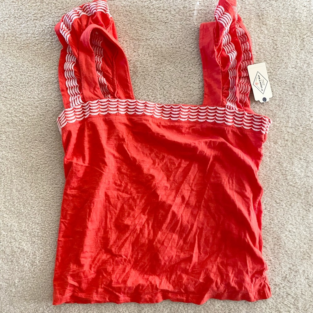NWT women’s tank top